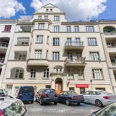 Kwiatowa Center By Renters 포즈난