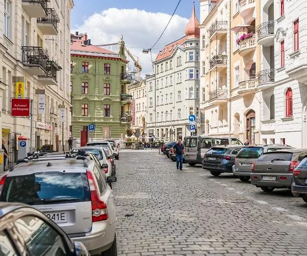 Kwiatowa Center By Renters * بوزنان