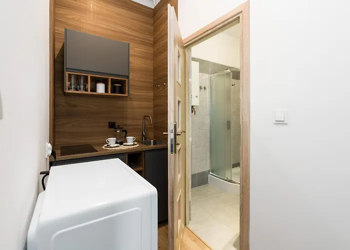 Kwiatowa Center By Renters شقة بوزنان