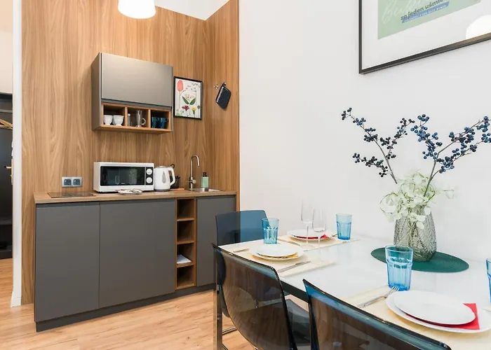 Kwiatowa Center By Renters شقة *