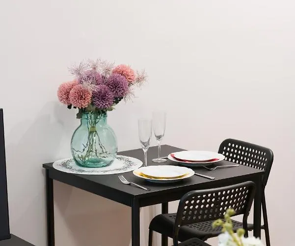 Kwiatowa Center By Renters شقة بوزنان