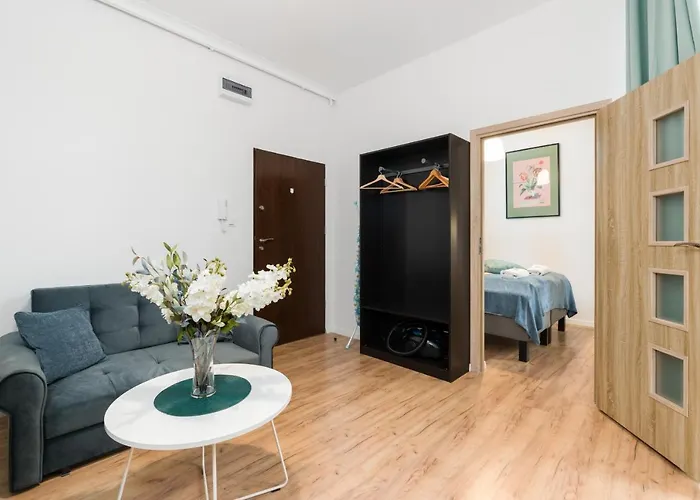 Kwiatowa Center By Renters شقة *