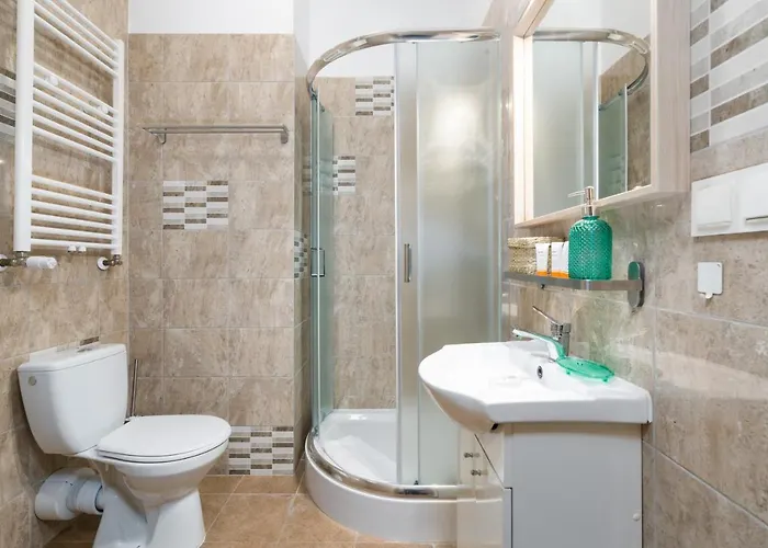 Kwiatowa Center By Renters شقة بوزنان