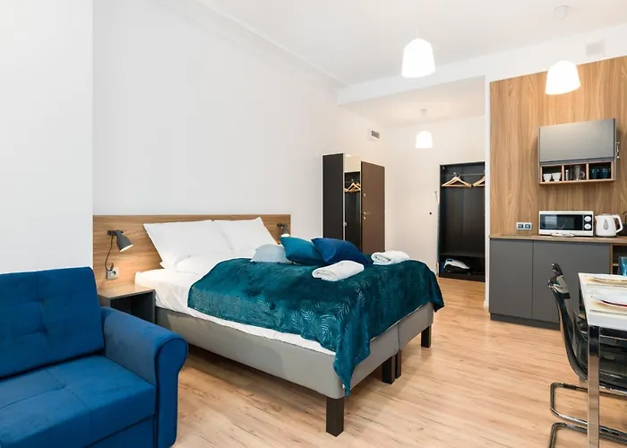 Kwiatowa Center By Renters شقة بوزنان