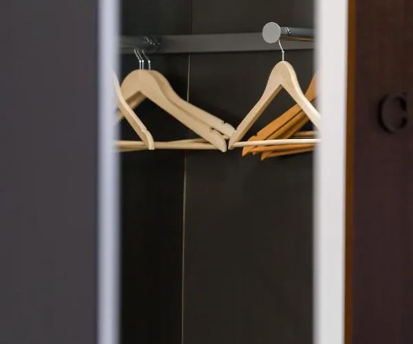 Kwiatowa Center By Renters * بوزنان