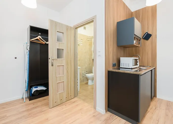 Kwiatowa Center By Renters شقة بوزنان