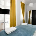 Kwiatowa Center By Renters Apartmán *