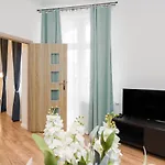 Kwiatowa Center By Renters Poznaň