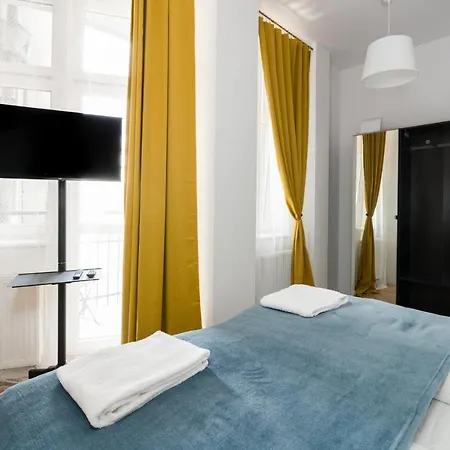 Kwiatowa Center By Renters Apartman *