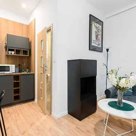 Kwiatowa Center By Renters * 波兹南