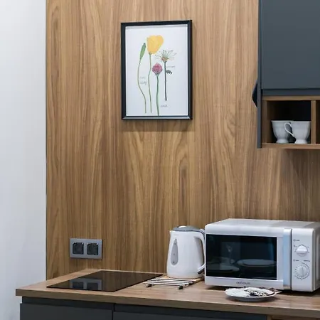 Kwiatowa Center By Renters Apartman *